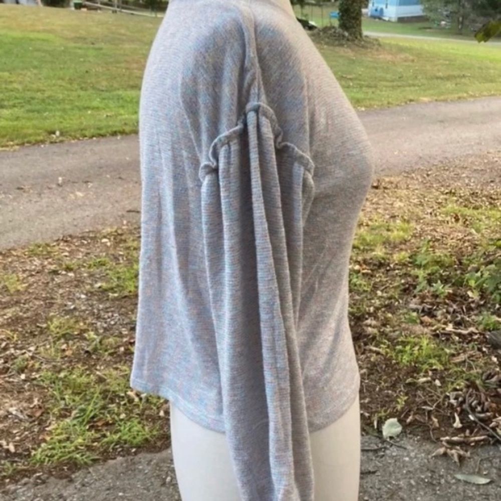 ART CLASS GREY TOP RUFFLE SHOULDER GIRLS LARGE - Picture 3 of 8